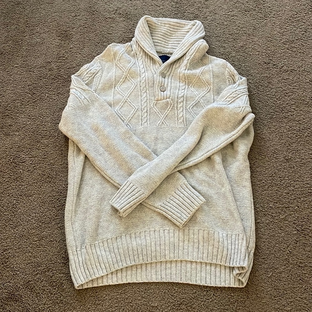 American Eagle men’s sweater